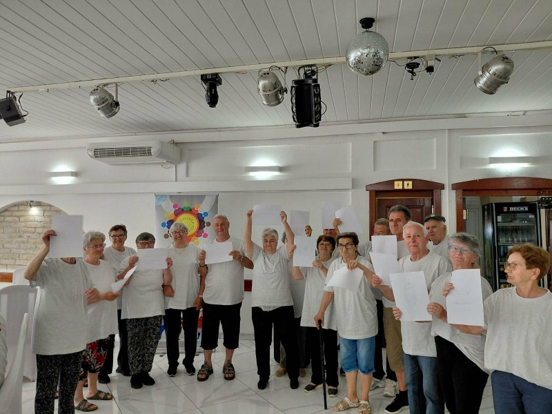 Završna aktivnost projekta „Povezana zajednica“ ujedinila starije iz Borova, Vukovara i Bršadina 2 Igraci 1 Custom