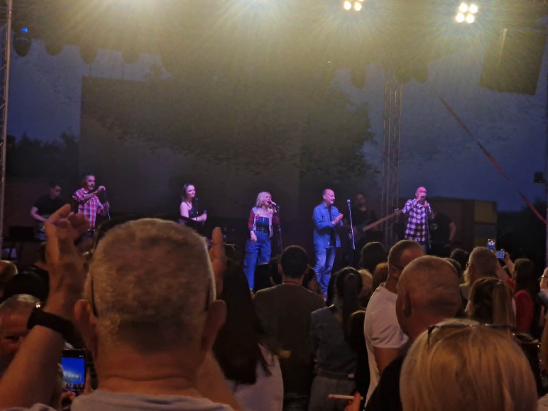 Koncert Custom