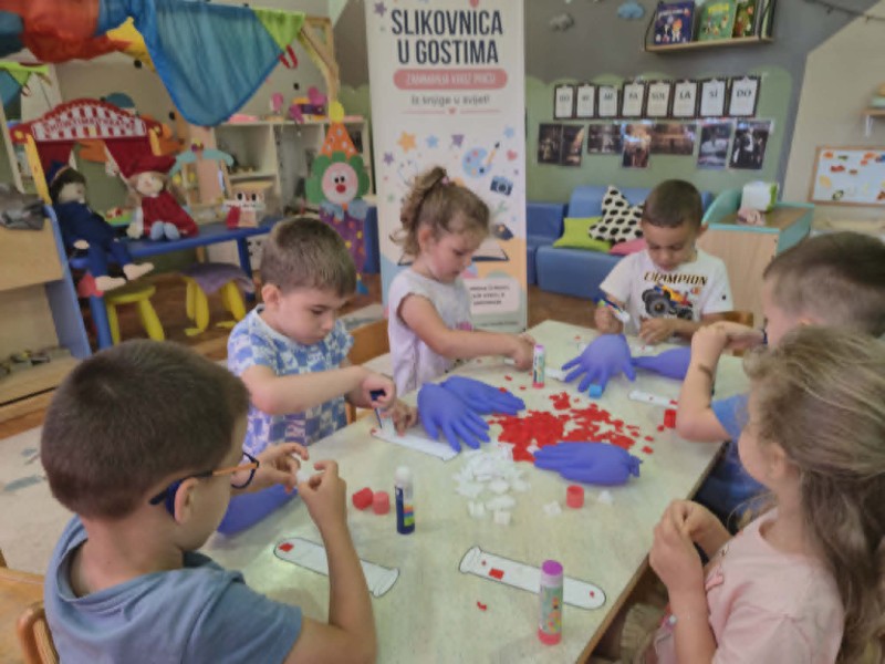 Kad slikovnica dođe u goste, zanimanja ožive 2 Decica Custom