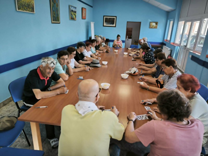 Kroz igru i razgovor do boljeg kvaliteta života starijih osoba 2 Druzenje Custom