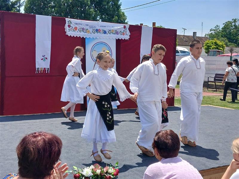 Sportski susreti na Savulji okupili tristotinjak učesnika i posetilaca 9 KUD Branislav Nusic 14.06.26