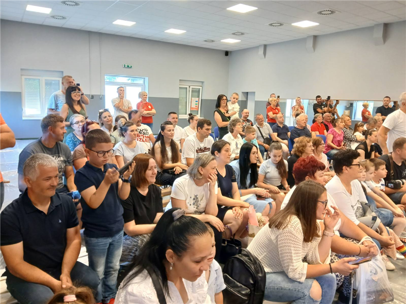 Publika DV ZLATOKOSA