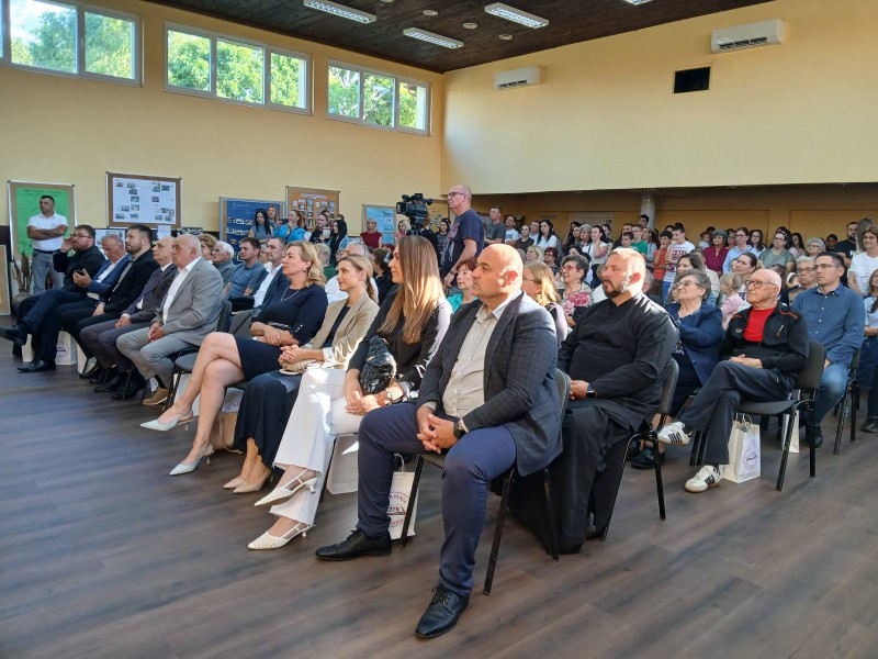Svečanost u Trpinji poslednjeg dana nastavne godine u znaku velikog jubileja – 250 godina škole 5 viber slika 2026 06 13 13 08 58 218