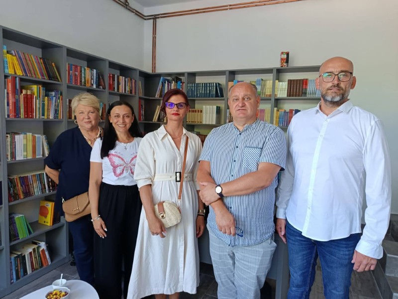Biblioteka "Zaharija Orfelin" dobila ogranak u Borovu naselju 4 Zaposleni Custom