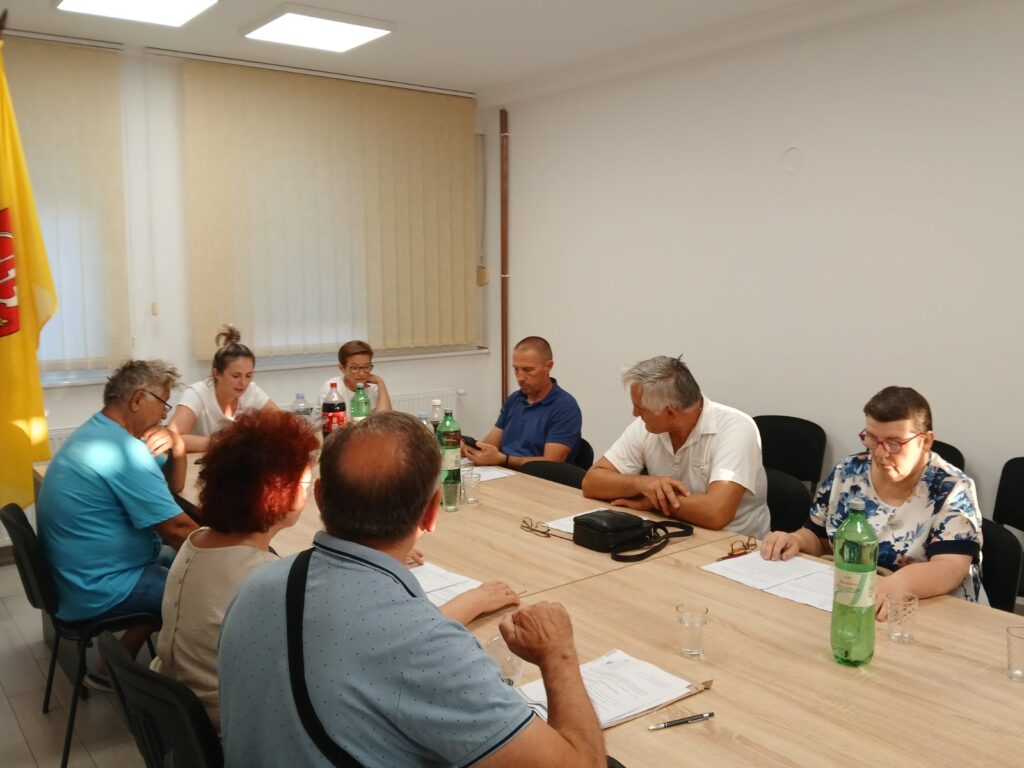 Na sednici Opštinskog veća Opštine Borovo o dimnjačarskim uslugama i jednostavnoj nabavci 2 OPSTINSKO VECE 2 24.08.26
