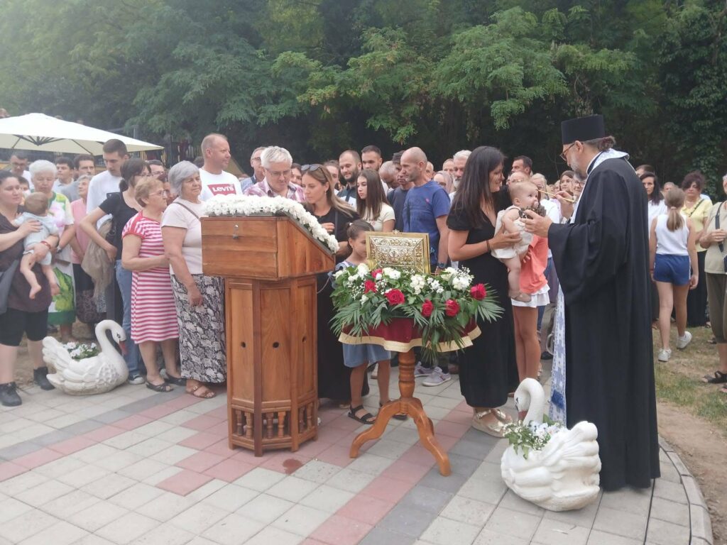 "Preobraženskim saborom" u Dalj planini sinoć počela proslava Preobraženja Gospodnjeg 7 celivanje