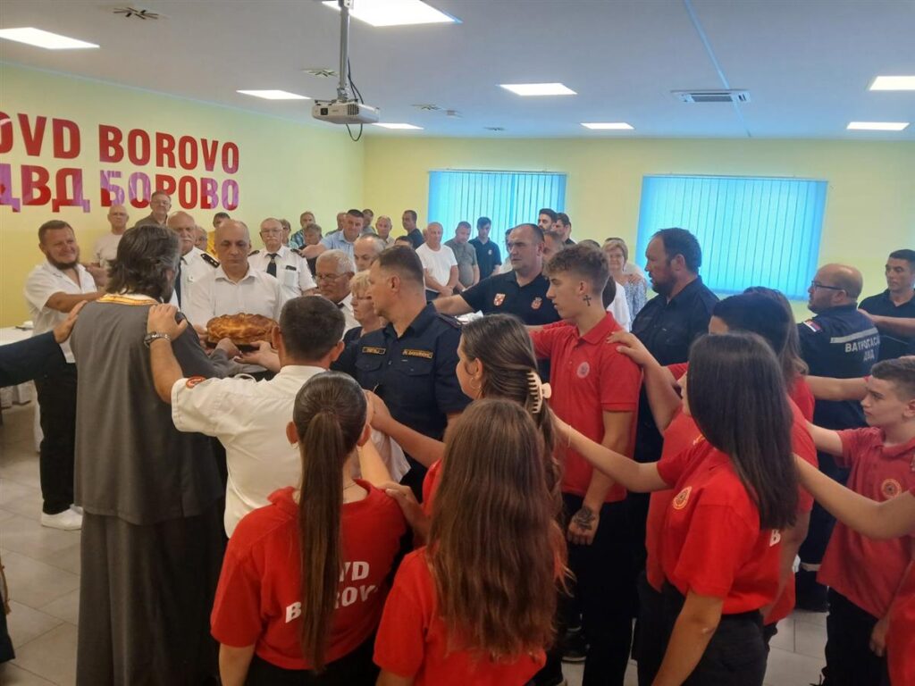 Borovski vatrogasci obnovili tradiciju, ponovo proslavljaju svetog proroka Iliju kao krsnu slavu 3 slava DVD 1 resized