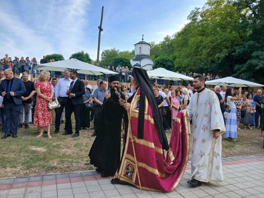 "Preobraženskim saborom" u Dalj planini sinoć počela proslava Preobraženja Gospodnjeg 4 vladike 2