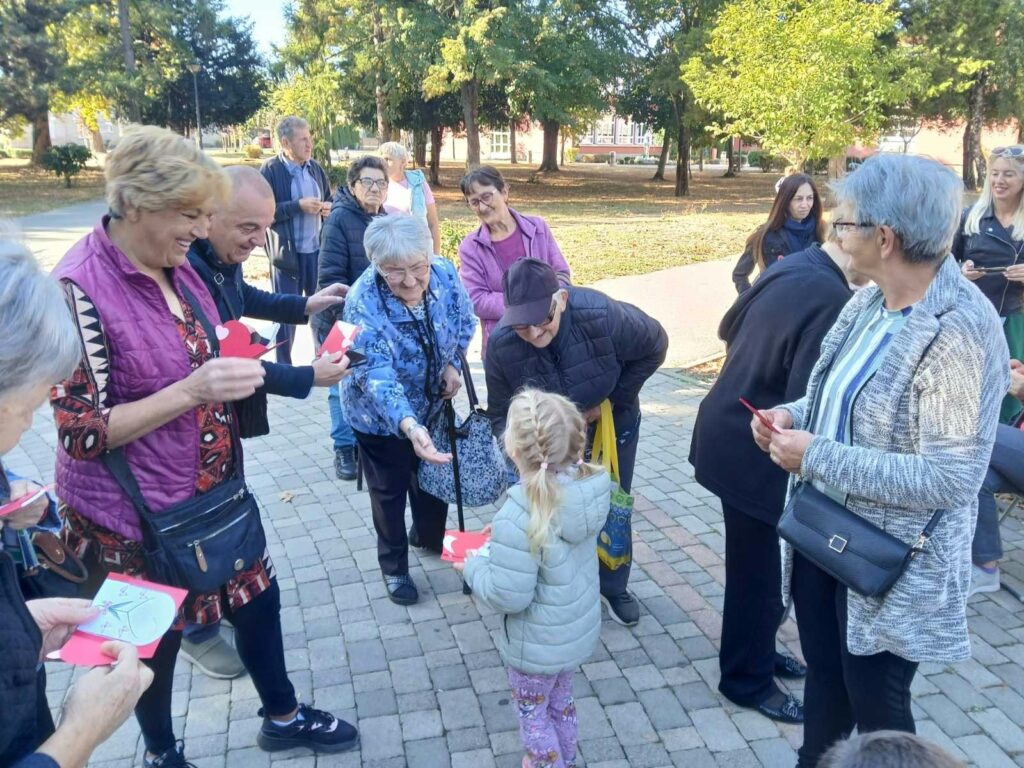 Udruženje žena Vukovar sa starijim sugrađanima i decom obeležilo Međunarodni dan starijih osoba 3 S4